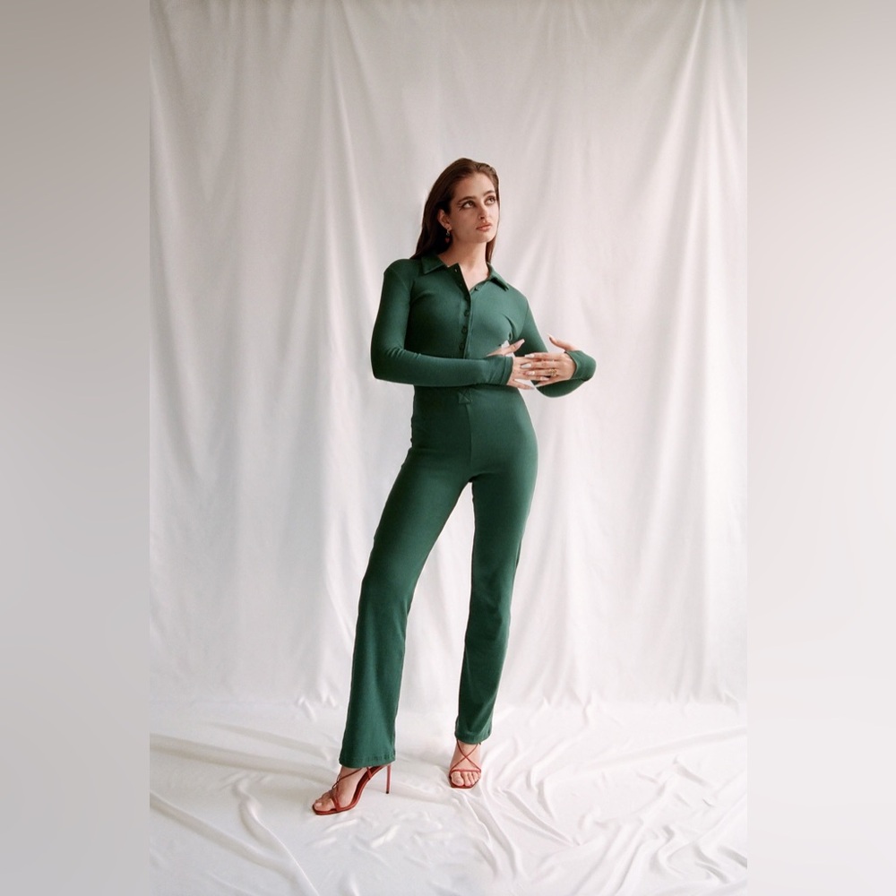 Peachy Den The June Jumpsuit in Pine XS